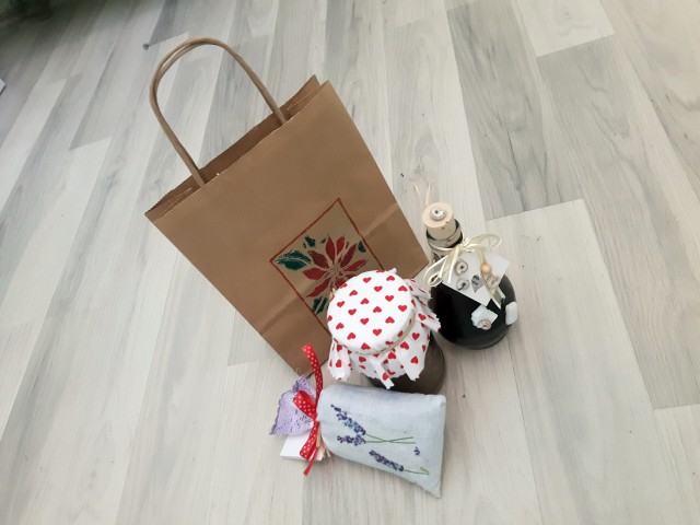 Božićni poklon paket Udruge Srce